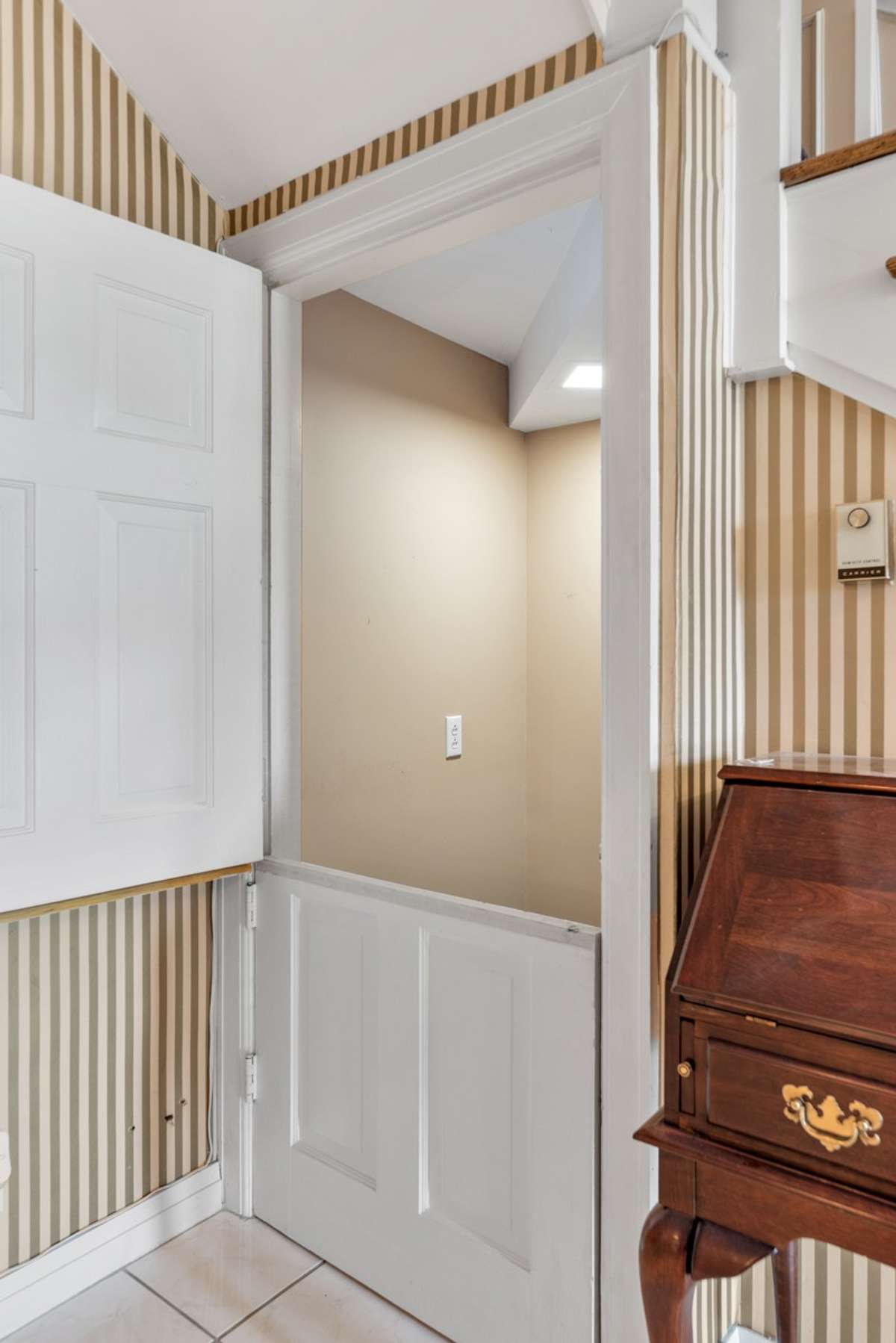 The lower level door will close totally or Half Close