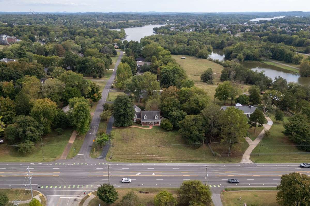 A gallery of Connecting Parts, the Acre plus, the distinctive Highway access, Good City interaction