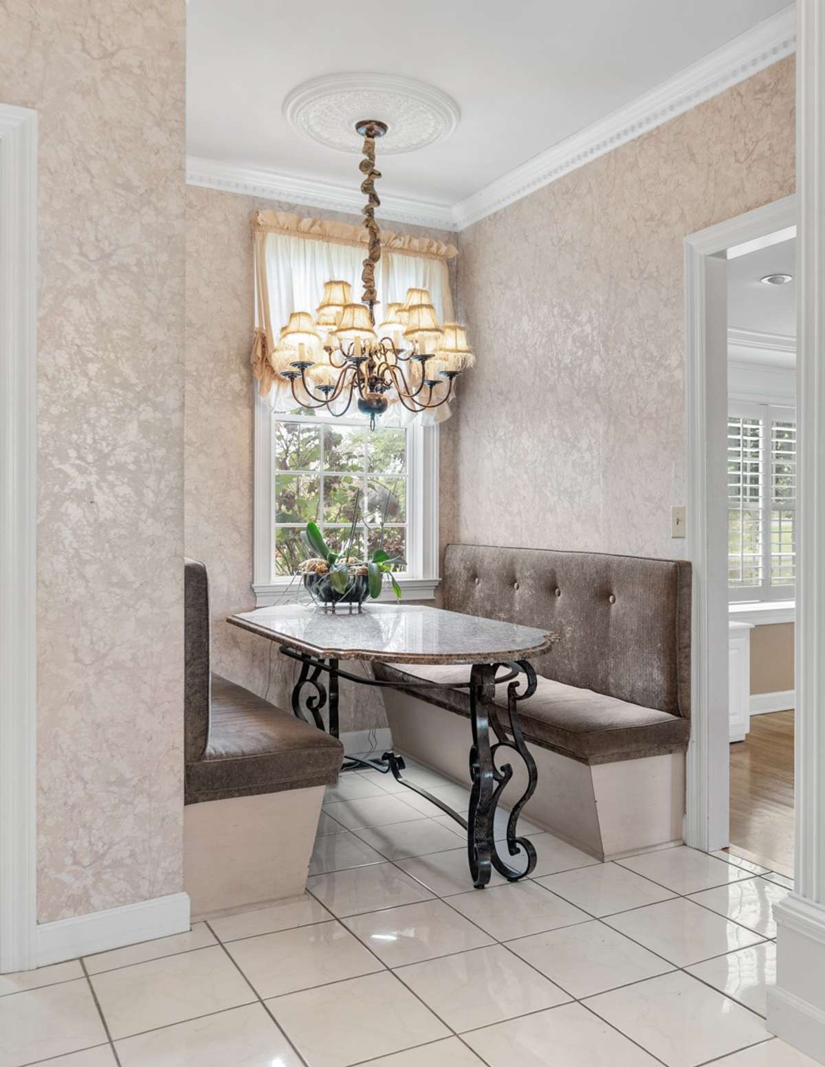 Casual Kitchen Seating- Hours of enjoyment over the years.. If the Walls Could Talk