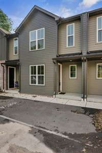 425 Veritas Street is the spacious town home that you have been searching for in the heart of the city!