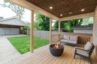 This image has been virtually staged for visualization purposes.