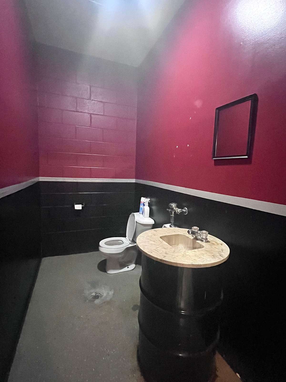 2nd Bathroom.