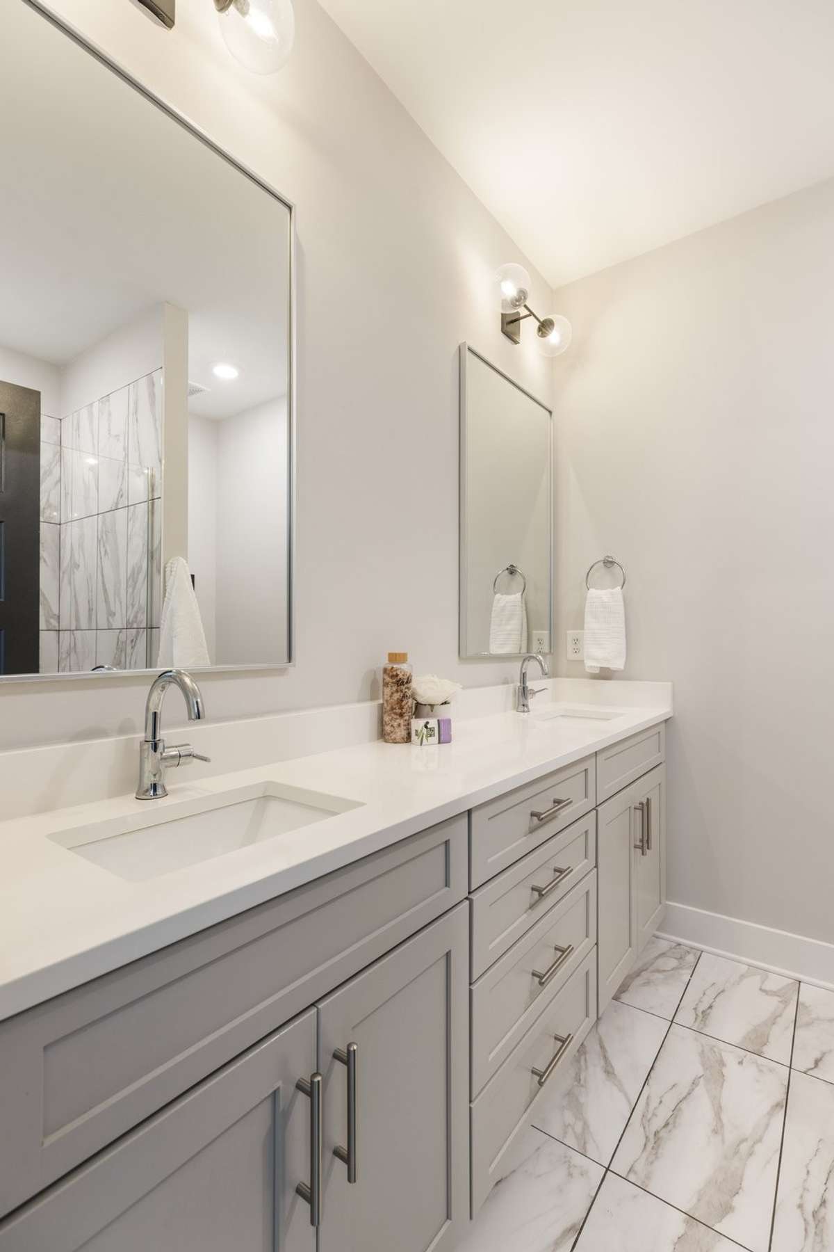 A view of the double sinks.