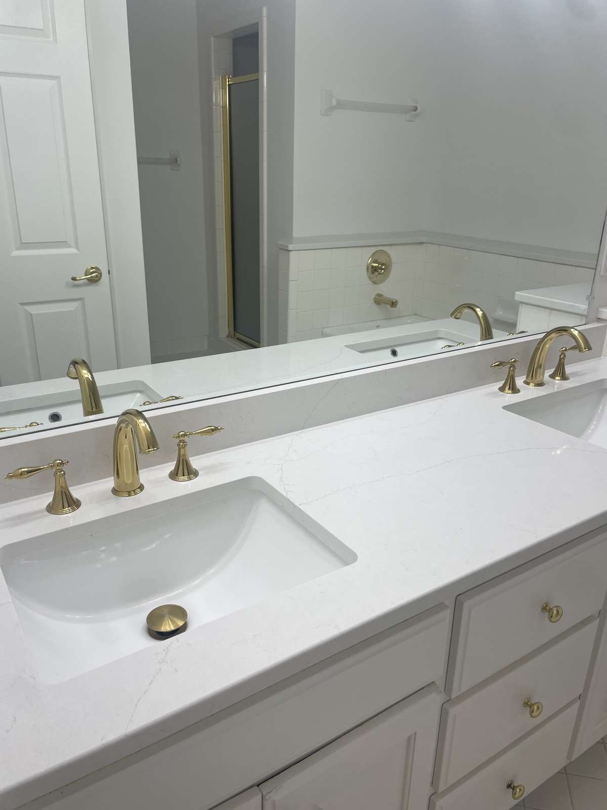 Primary Bedroom en suite bath