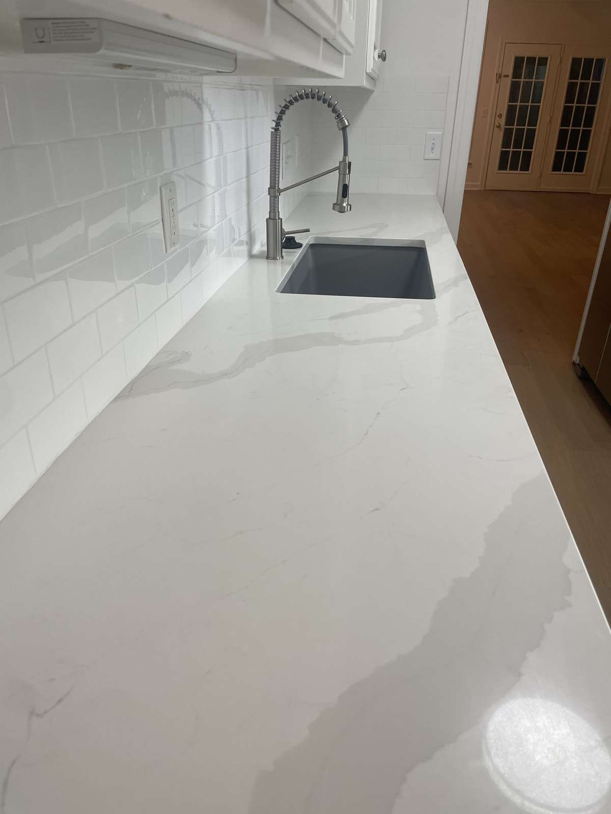 Beautiful quartz countertops throughout