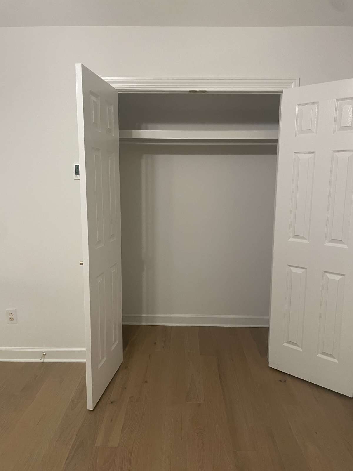 3rd floor Double closet