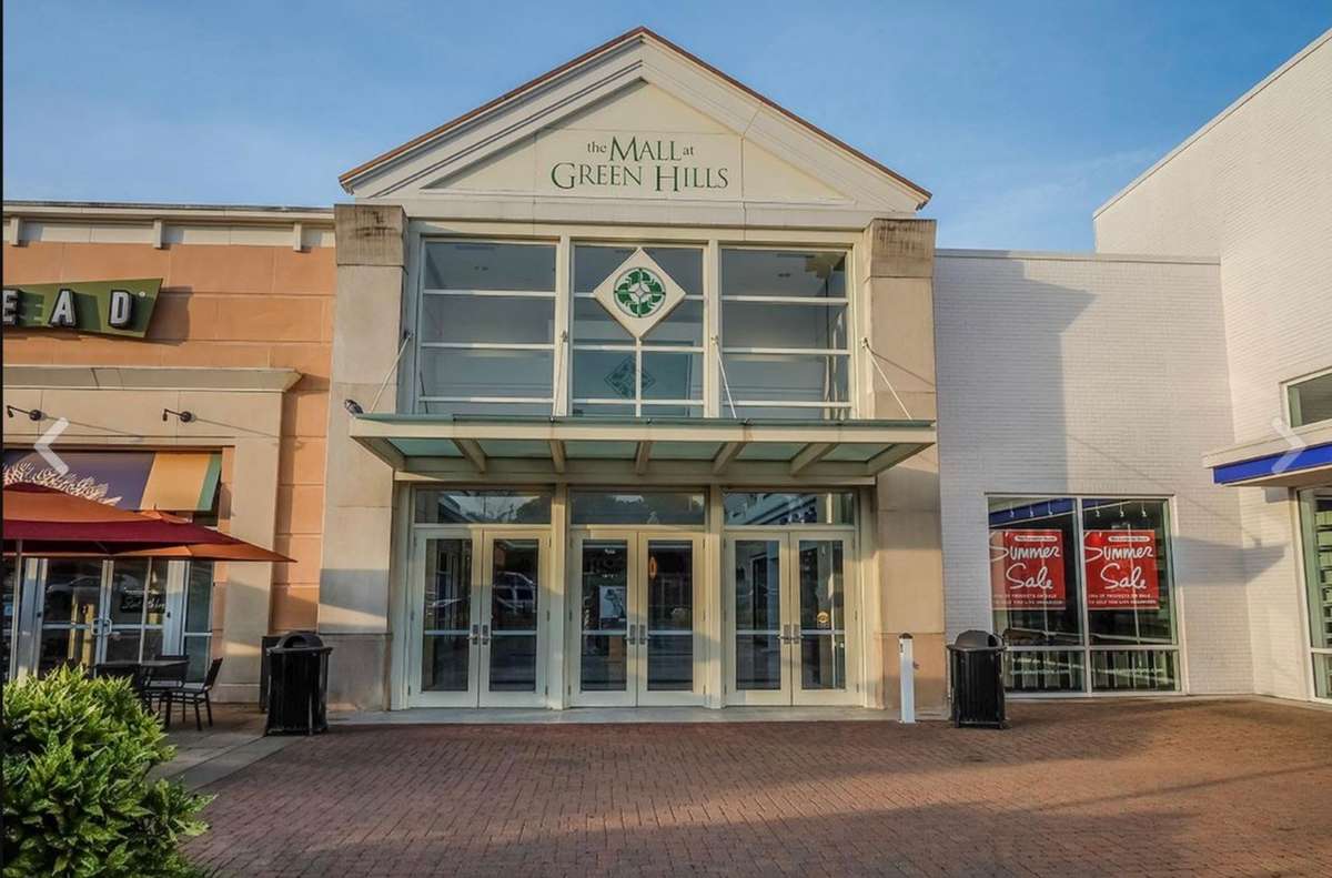 17 minute walk to the fabulous Green Hills Mall
