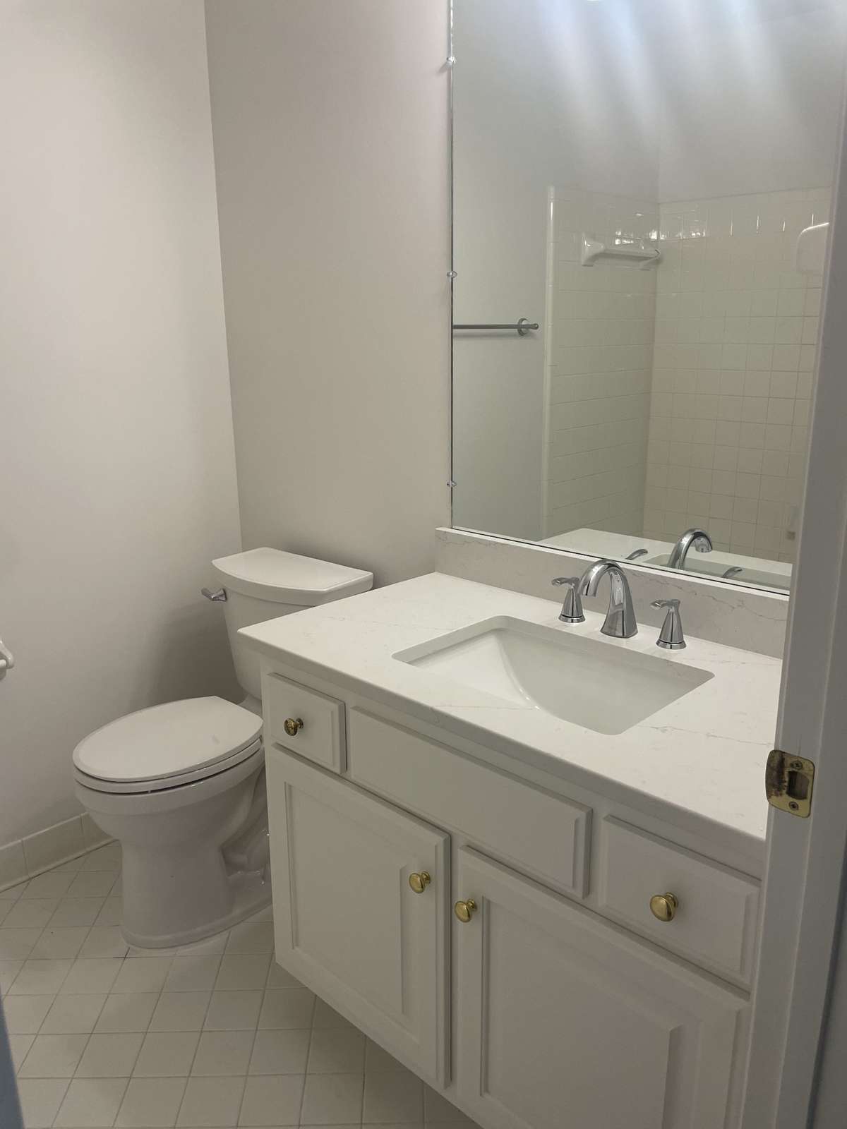 Bathroom 2 en suite bath