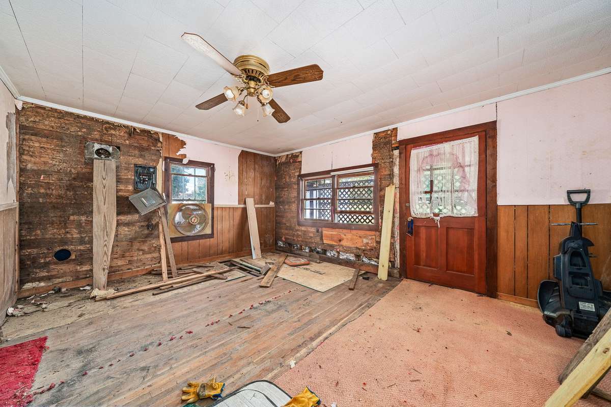Livingroom with view of the front view