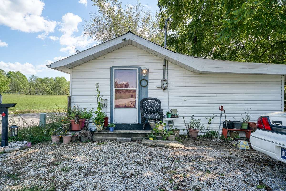 3rd home is a 1 bedroom, 1 bath home