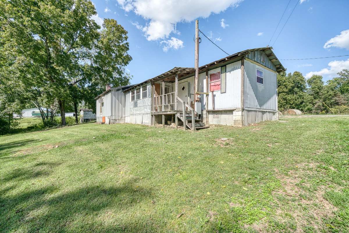 Back of mobile and back porch