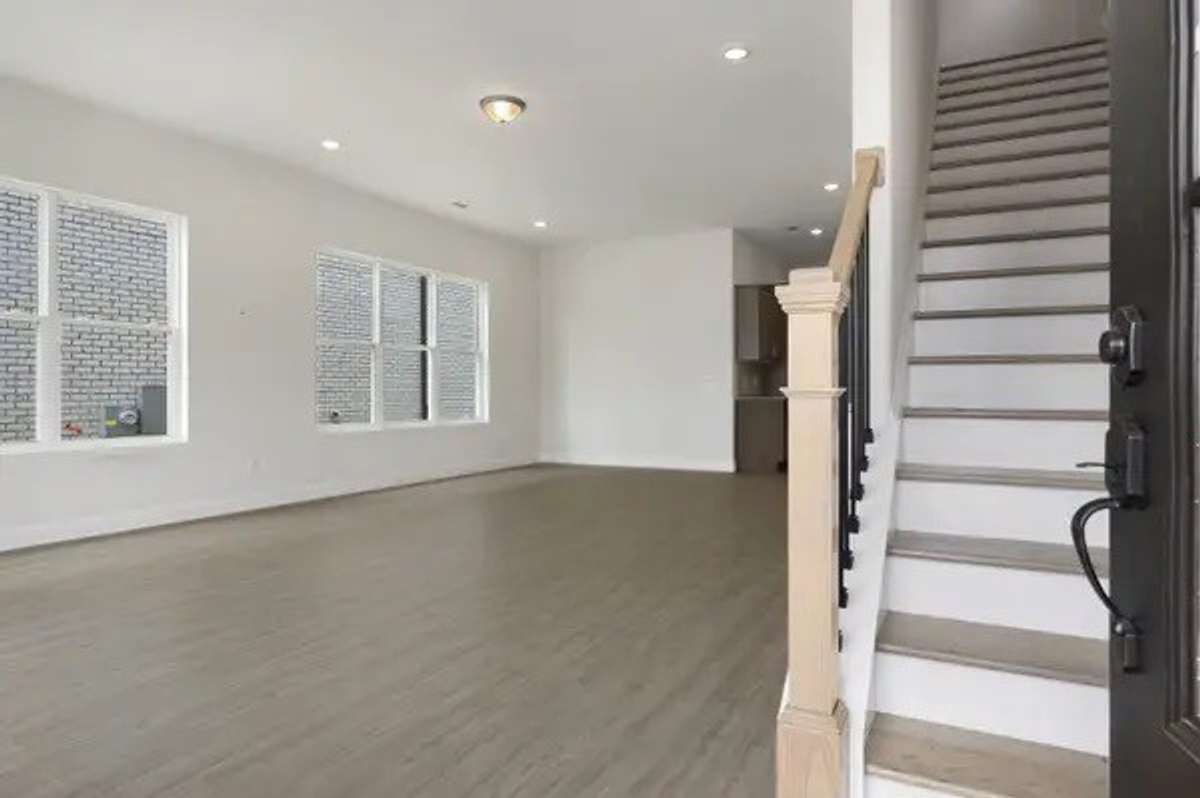 EXAMPLE PHOTO OF SIMILAR FLOORPAN THAT RECENTLY CLOSED.