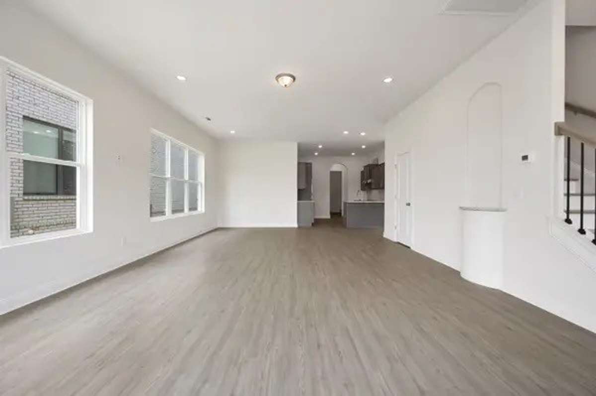 EXAMPLE PHOTO OF SIMILAR FLOORPAN THAT RECENTLY CLOSED.