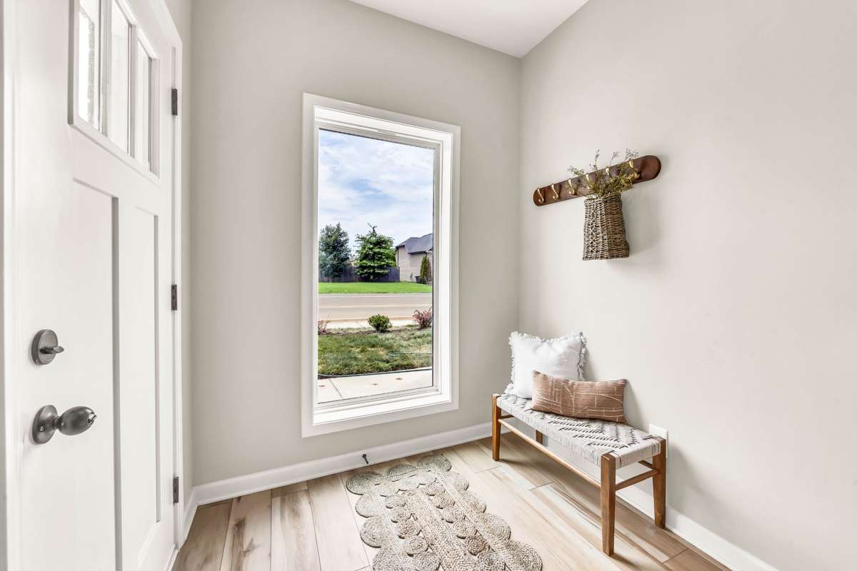 Sample photos of home plan ONLY. Finishes may vary.
