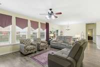 Beautiful Pergo floor throughout the main level!