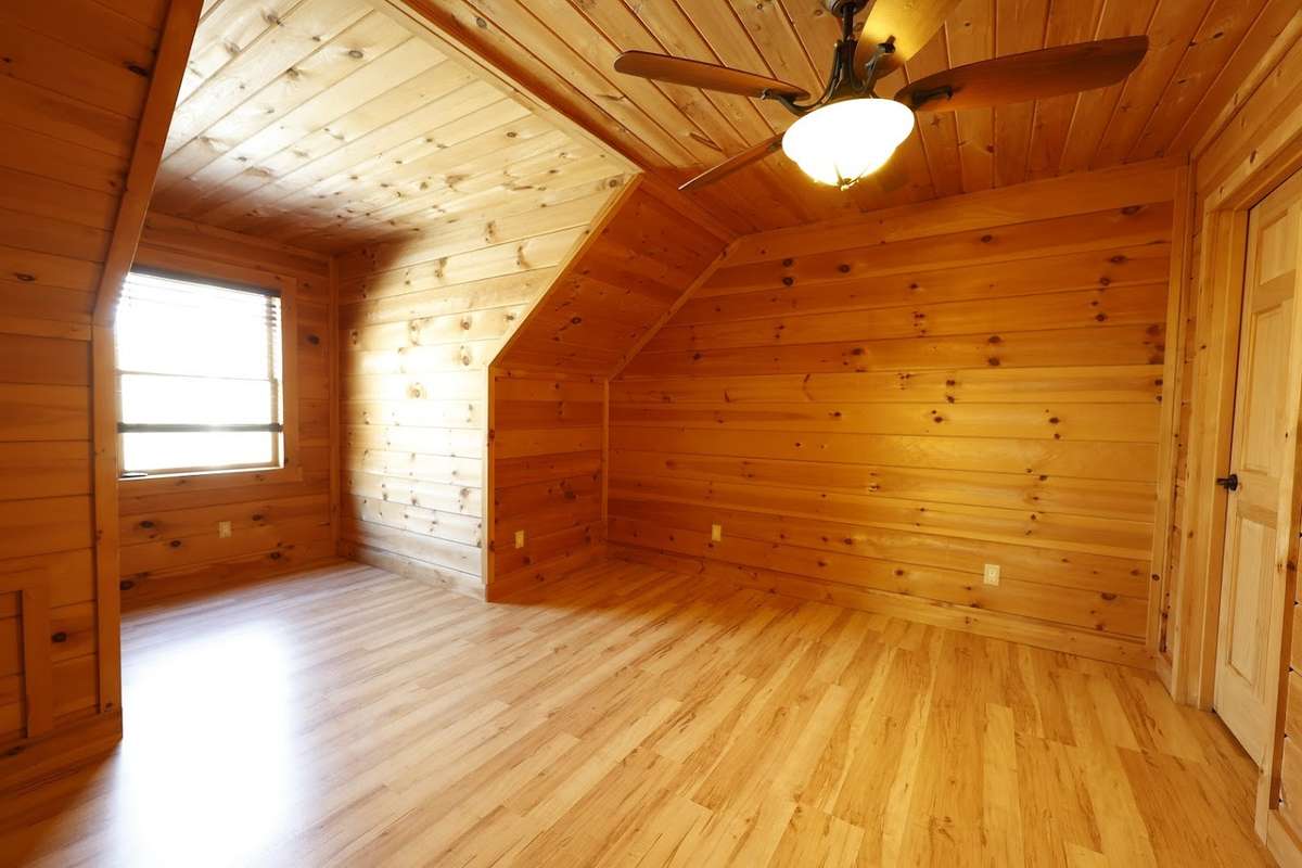 Left corner upper bedroom