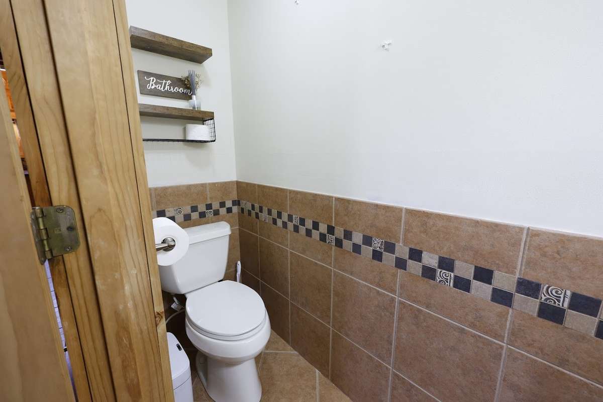 Half bath firt floor hallway