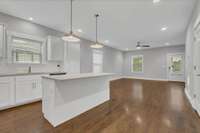 Spacious kitchen island!