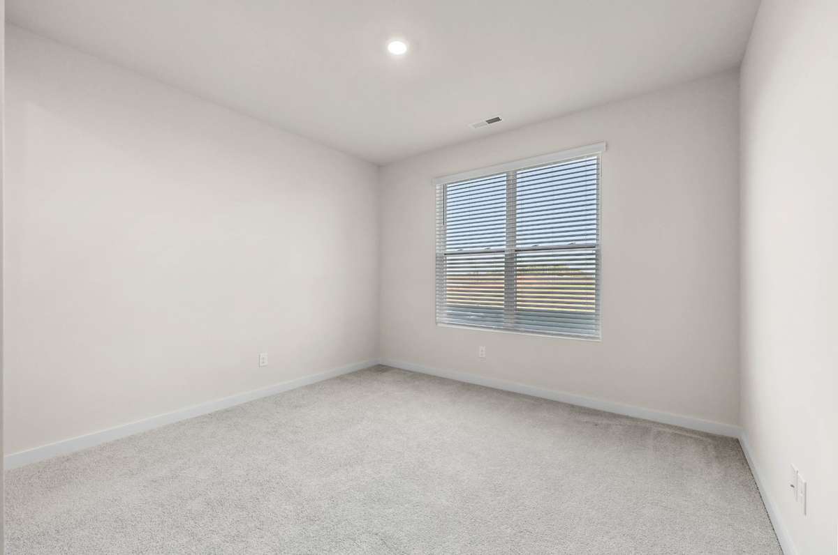 Guest bedroom with en suite down