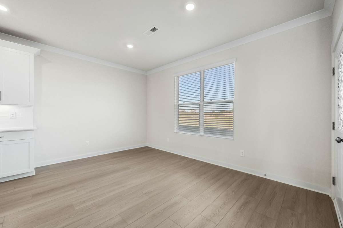 Eat-in dining area