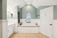 Upstairs bathroom suite