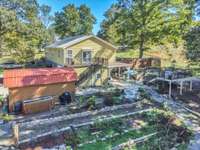 Here is an overview of the outdoor living areas.