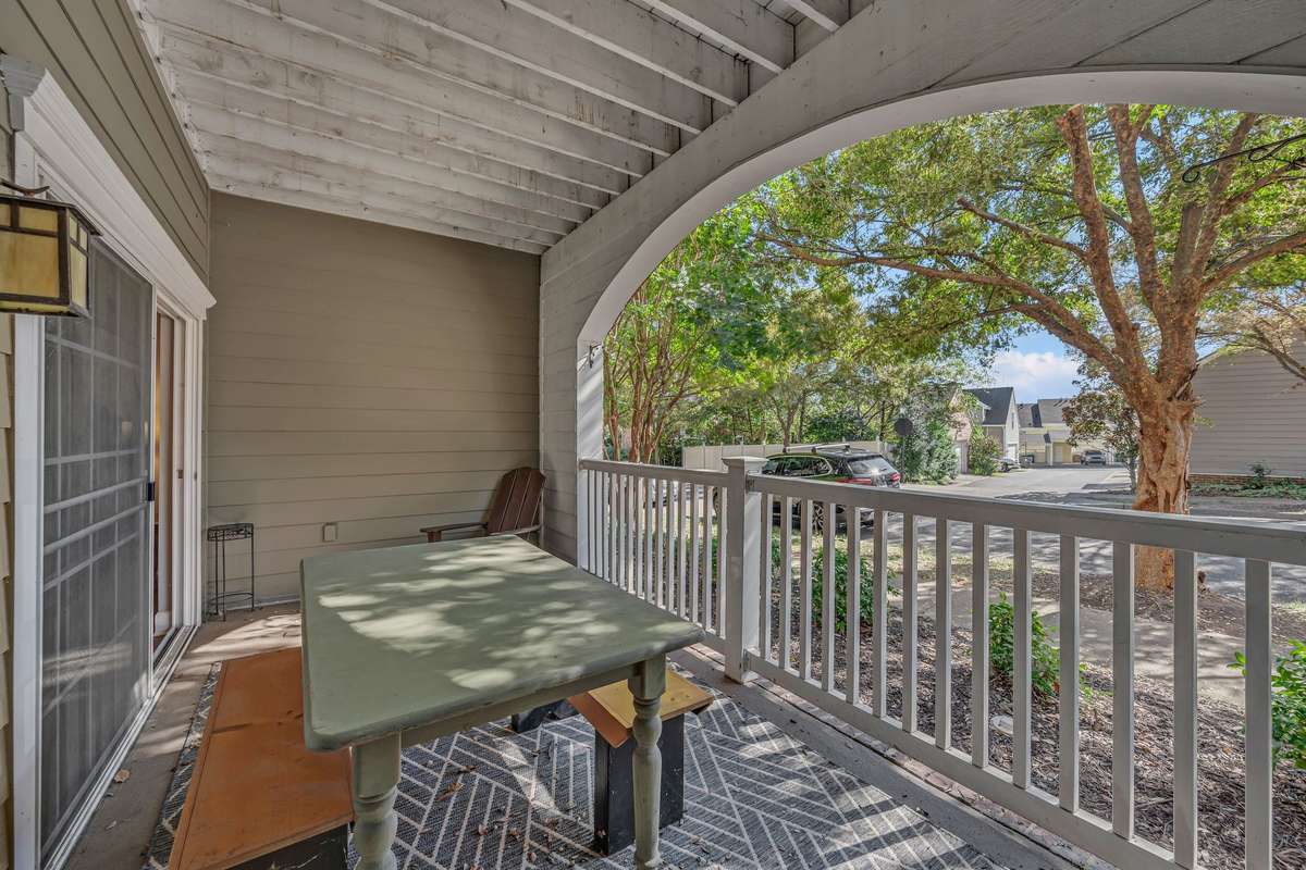 The arch way allows for more views and is a beautiful design.
