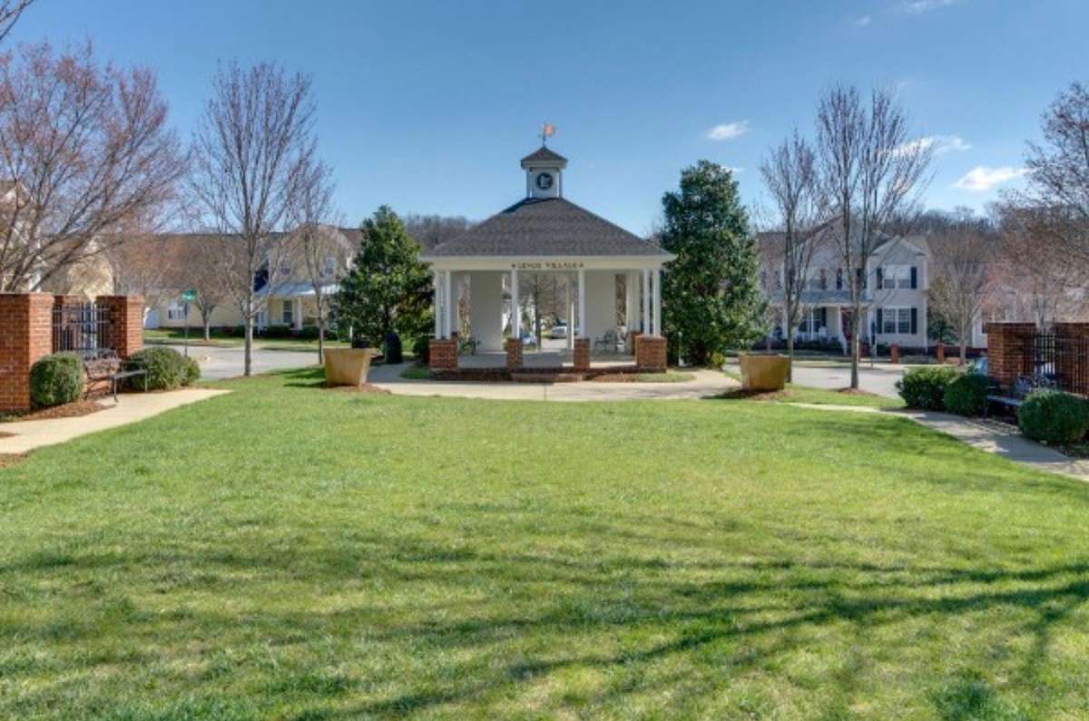 Enjoy this beautiful neighborhood!