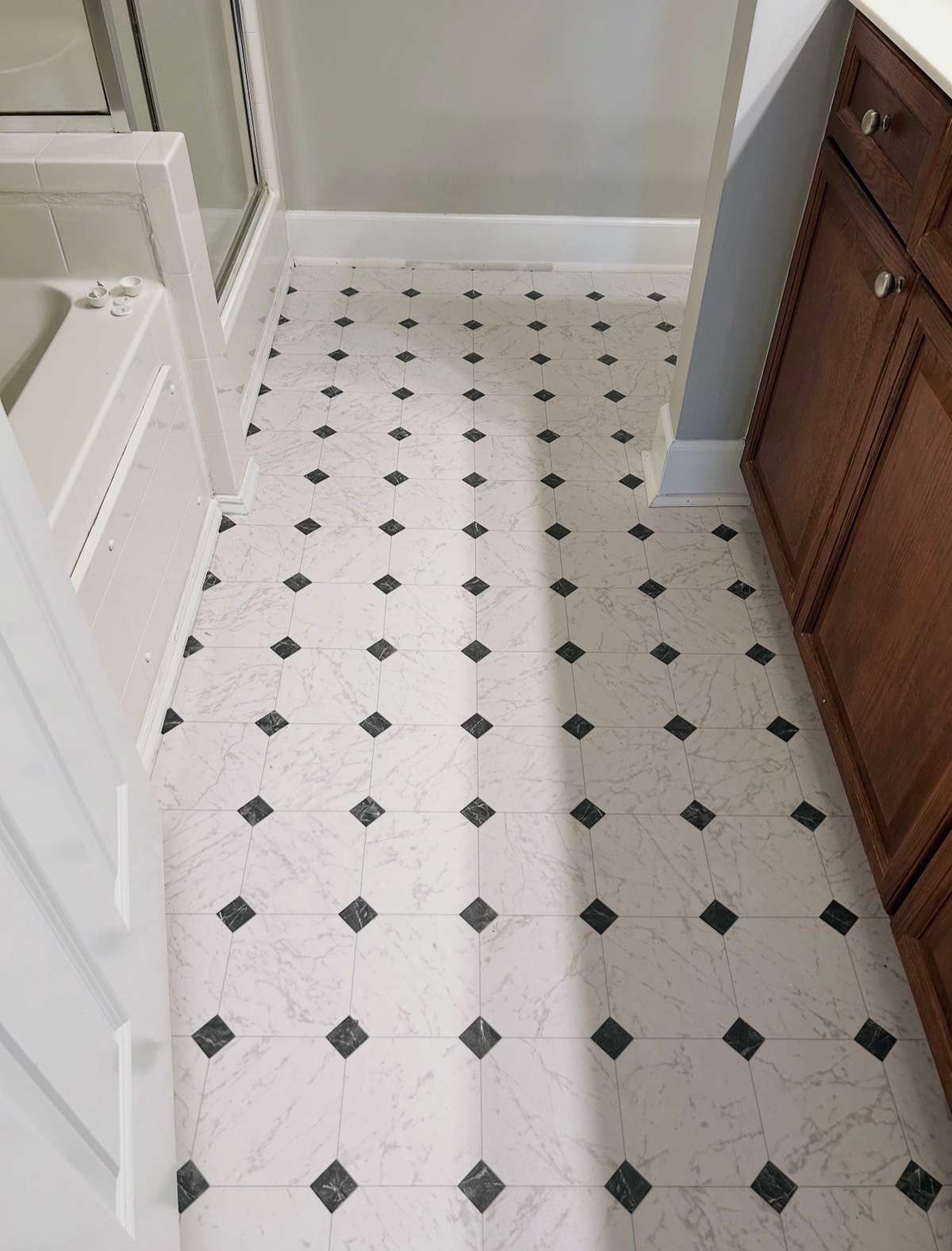 New floors installed November 19th for both bathrooms.