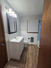 Clean Fresh look!! Tub/Shower Combo