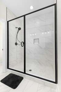 En suite Shower