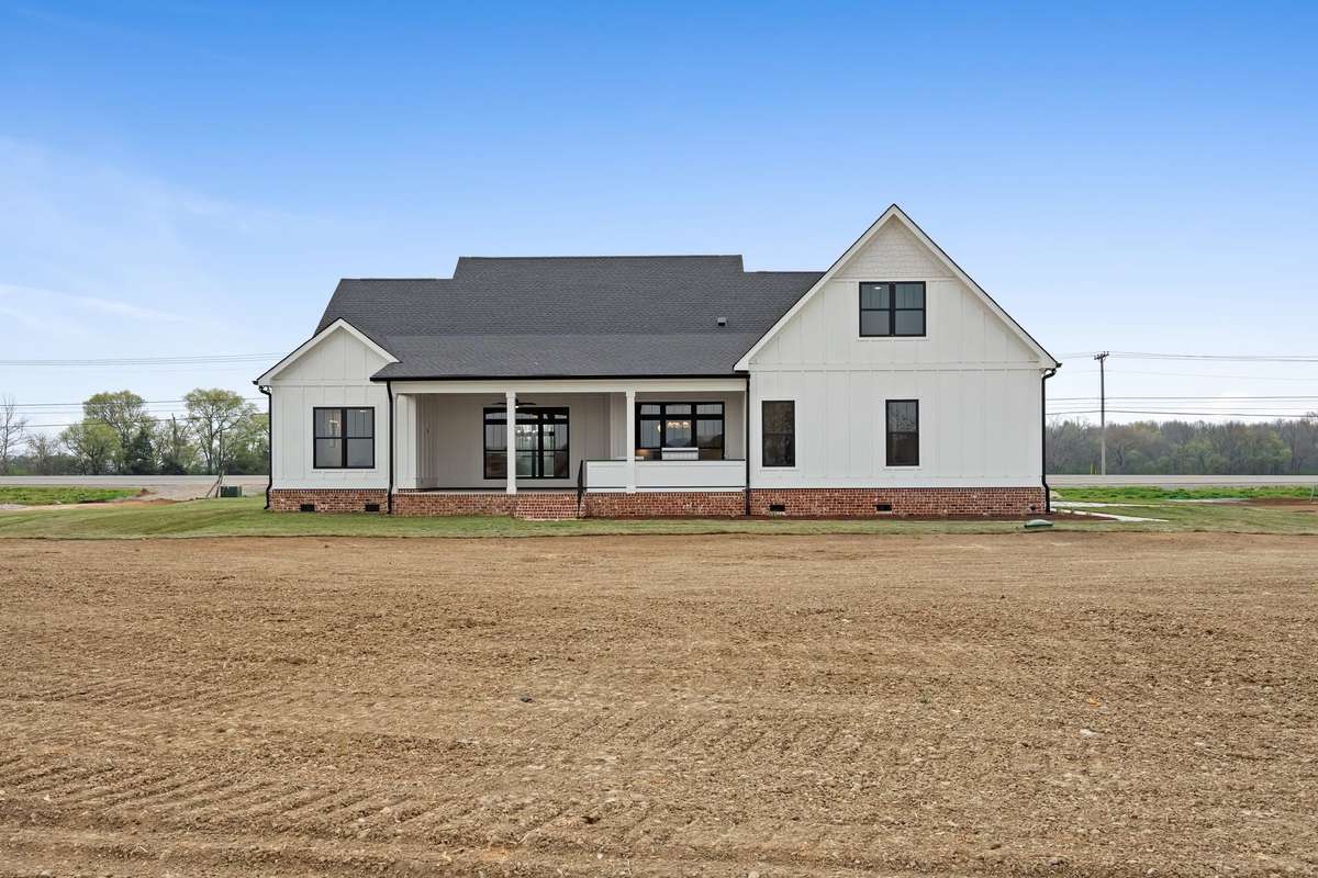 LARGE BACK YARD WITH ROOM FOR POOL OR DETACHED GARAGE