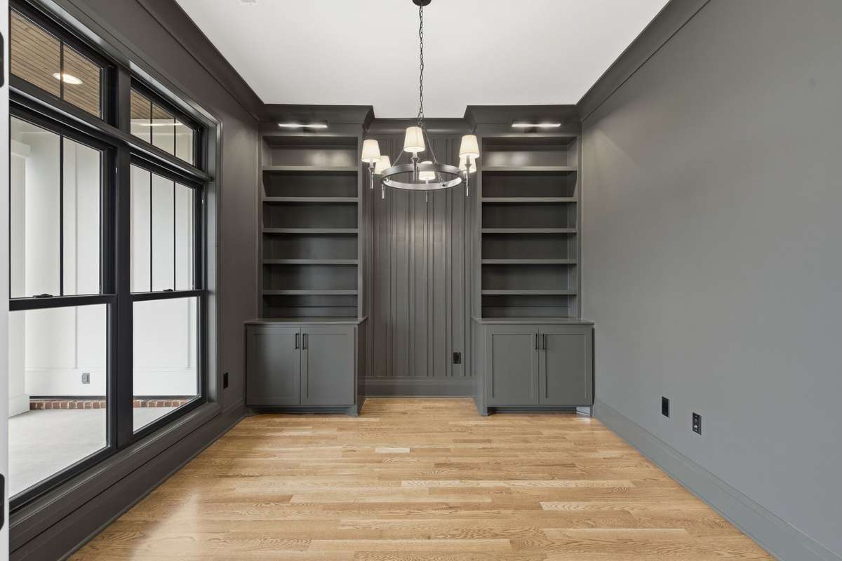 NOW THIS IS A HOME OFFICE