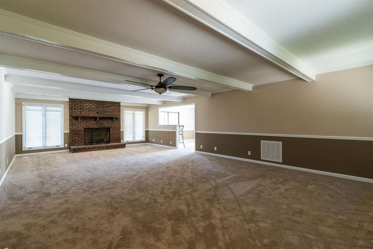 Main Home Living Room With Fireplace