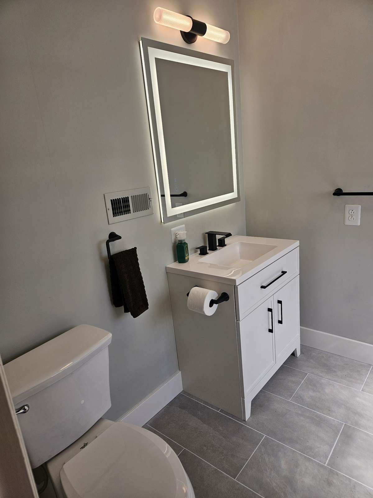 Master bedroom Bath with Make-up Mirror