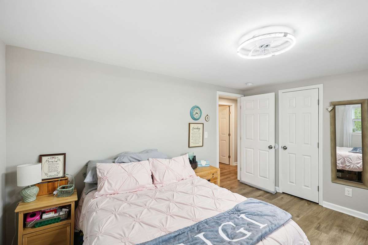 Bedroom has a large closet and hard wood style flooring.  4775 New Tullahoma Hwy Manchester TN 37355