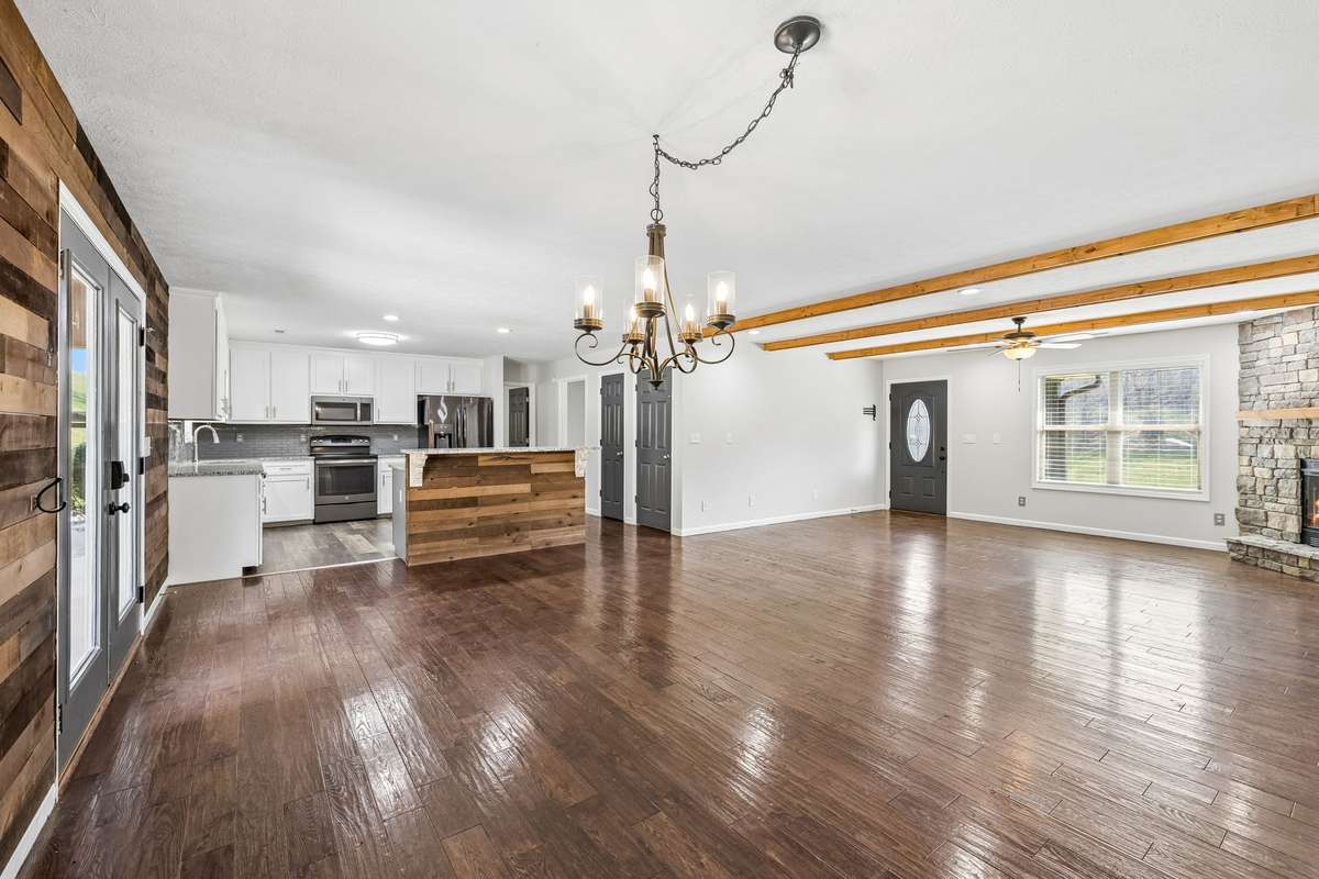 Dining/living room combo, great for entertaining!