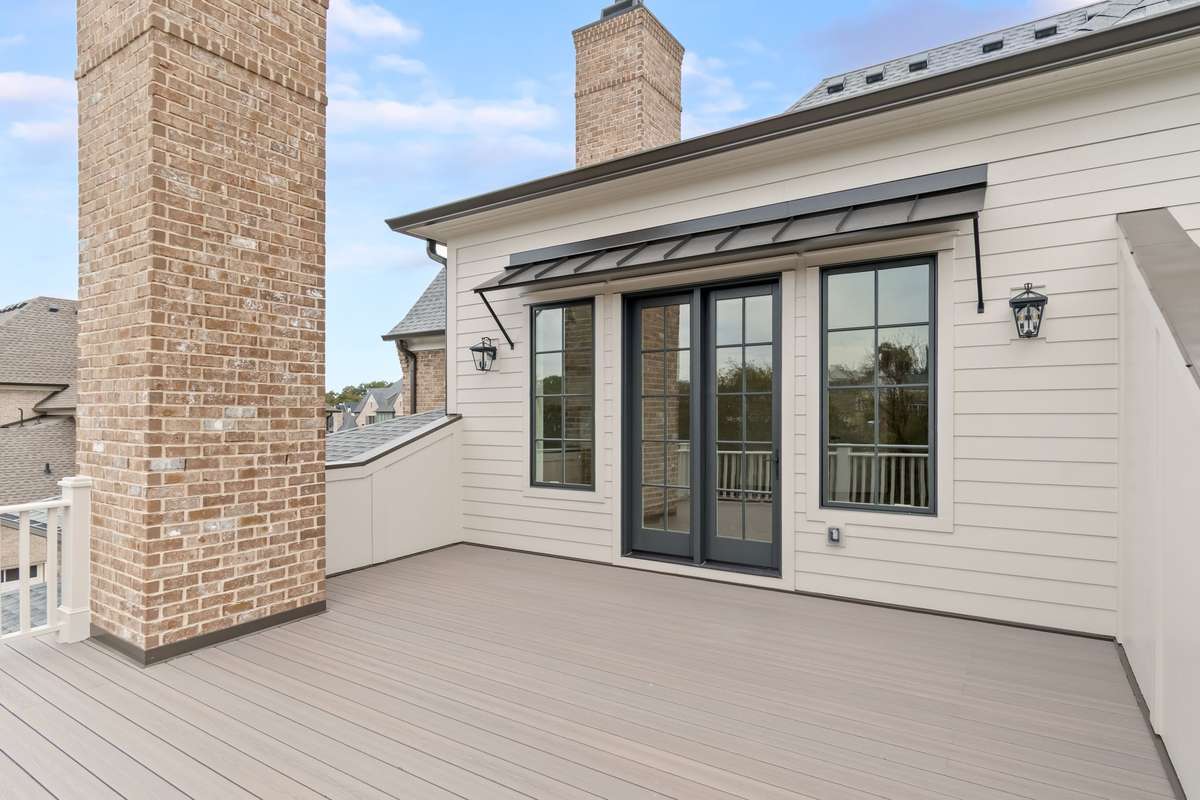 Bonus Room and Game Room has its own Wet Bar & Sun Porch for optimal entertaining.