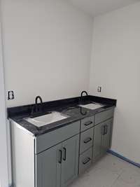 upstairs guest bath view 1