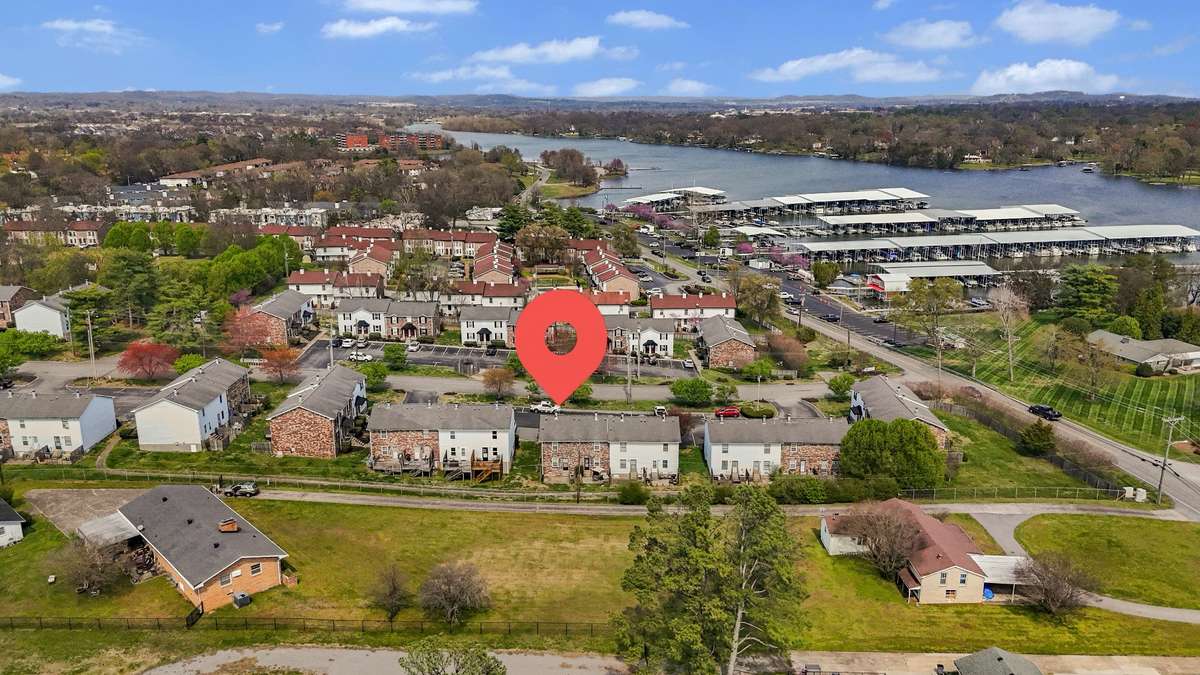 This property is a short distance to the Marina and TailGate Brewery