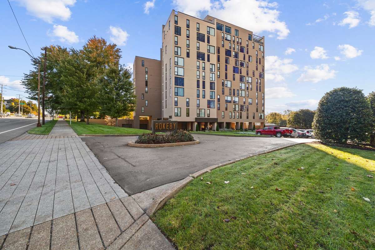 Welcome to Rokeby! A Luxury Highrise Complex on West End Ave with NEW Renovations costing over 10 Million.