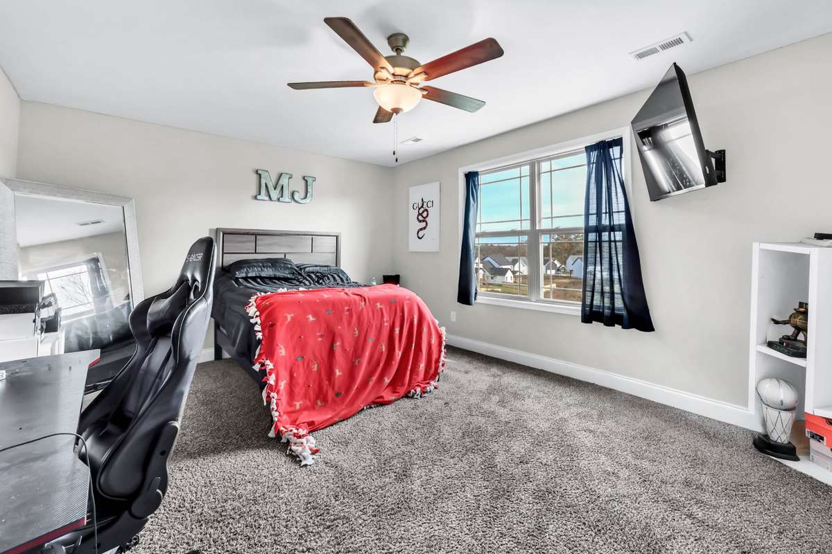Upstairs bedroom