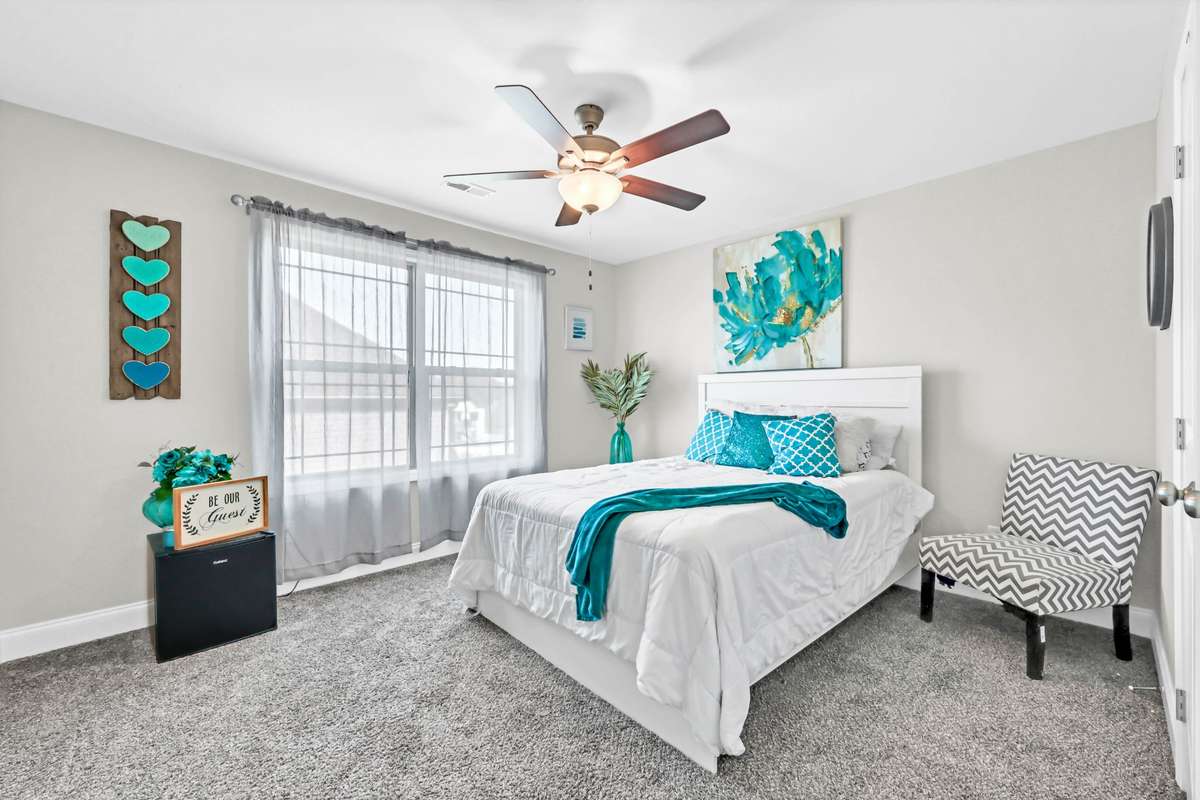 Upstairs guest bedroom