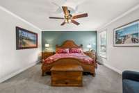 Very spacious primary suite