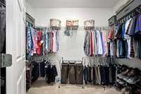 Walk in closet 2