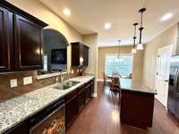 Large opening to enjoy family and guests while you’re preparing meals.