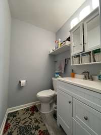 Half Bath in Guess Bedroom