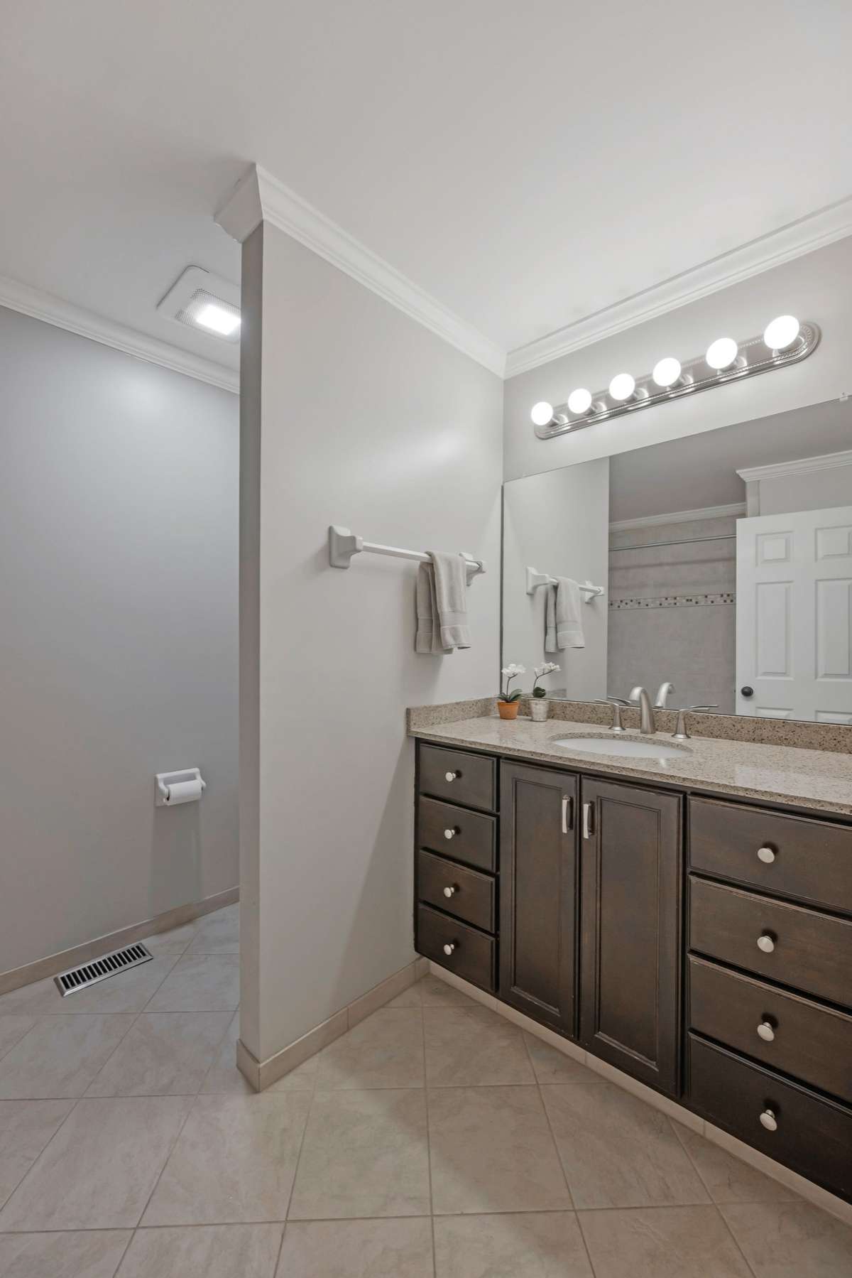 Upstairs Full Bath