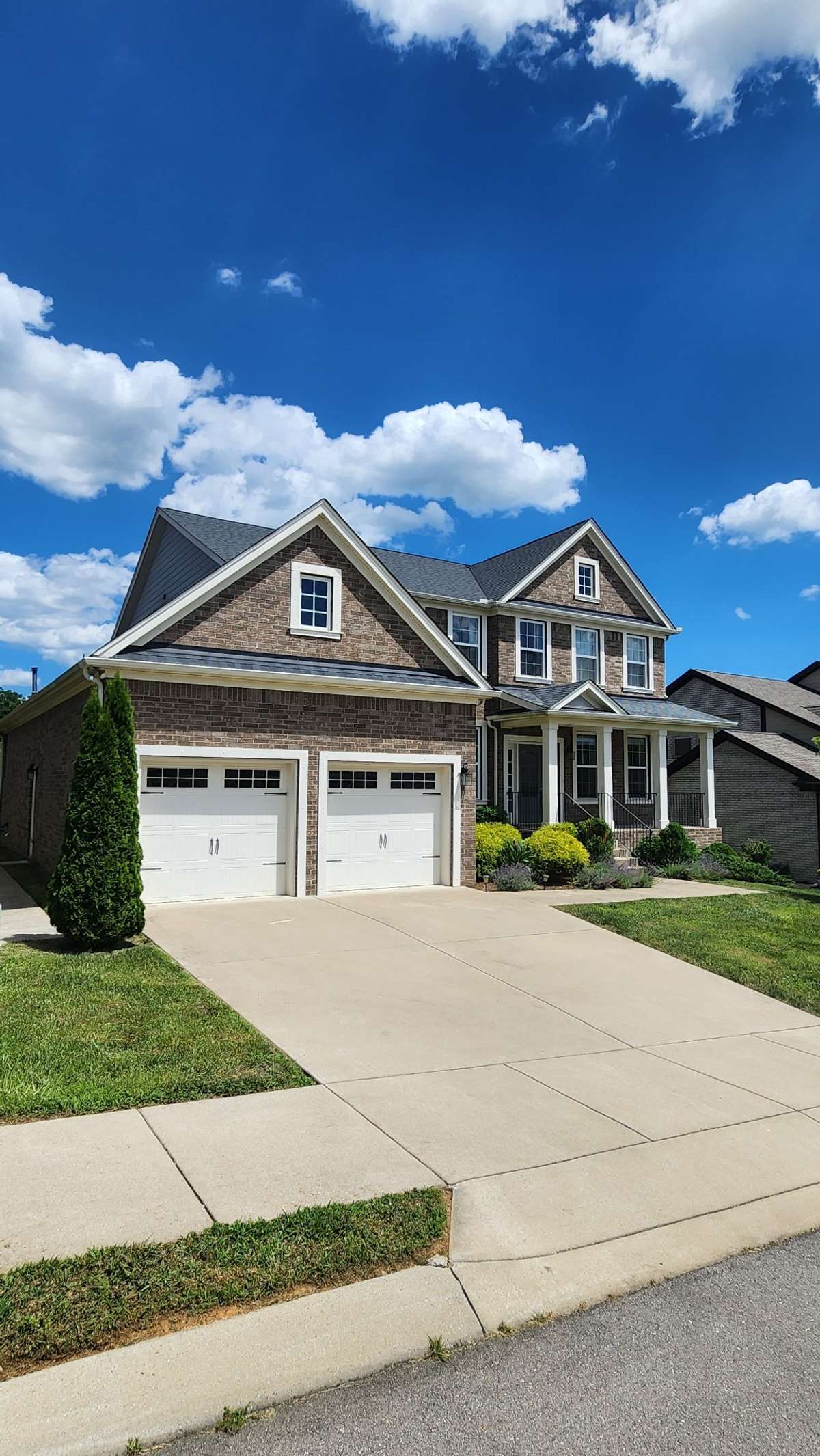 A great home in a great neighborhood in a great city "between the lakes!"