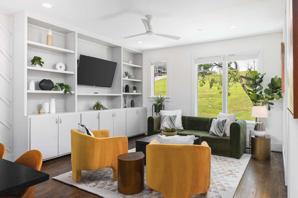 Built in cabinetry, fully furnished